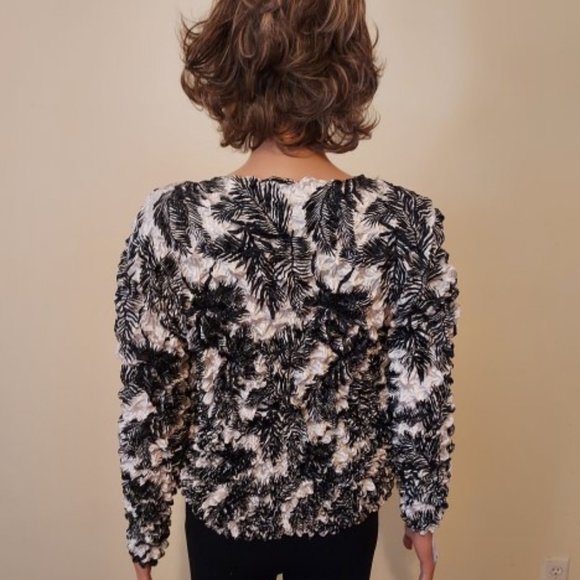 F & C 2 PC BLACK WHITE CARDIGAN SWEATER SET NWT - Picture 2 of 5